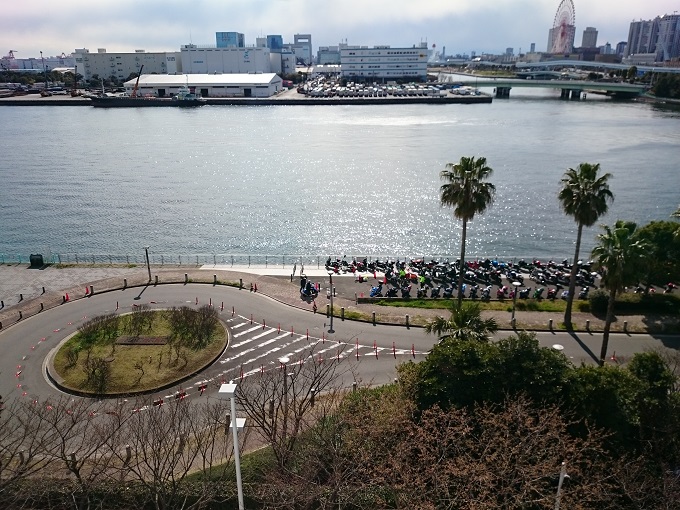 ターミナル横駐車場